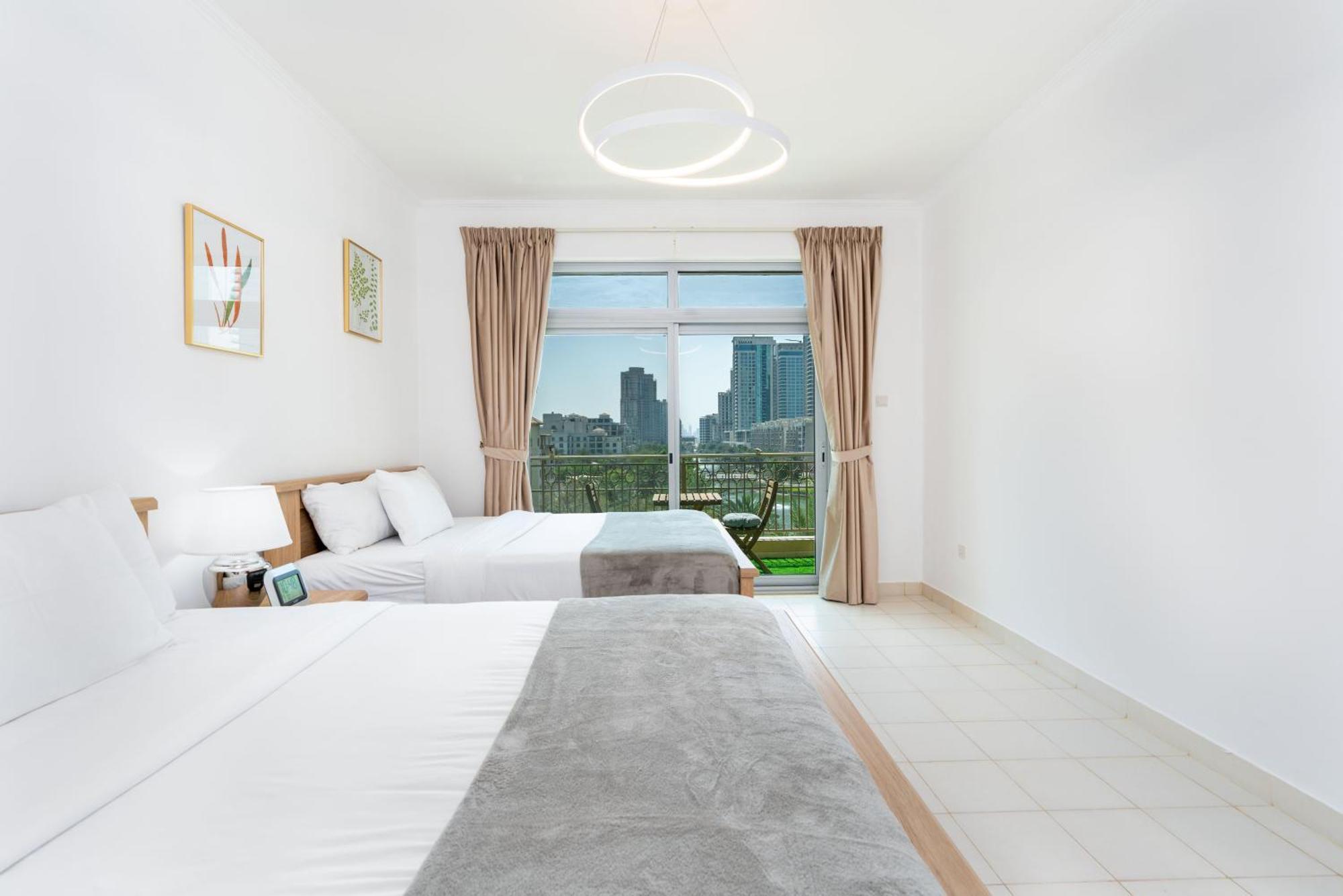 Lux I Tower I Lakes View Apartment *