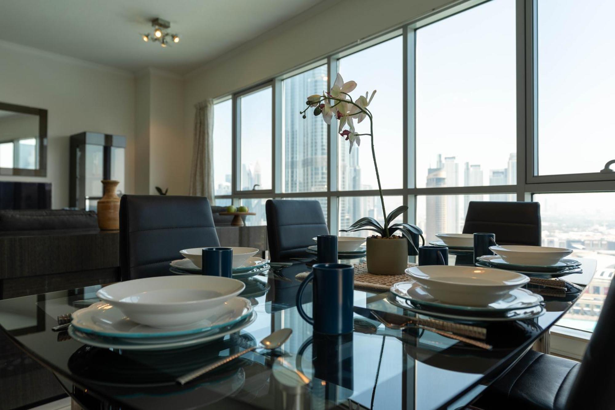 Incredible Fountain Views 2. 5 Bedroom Burj Residences * Dubai