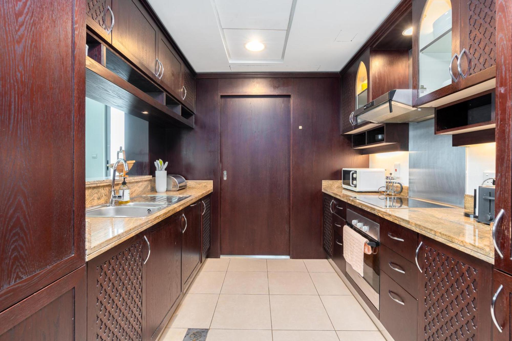 Incredible Fountain Views 2. 5 Bedroom Burj Residences *