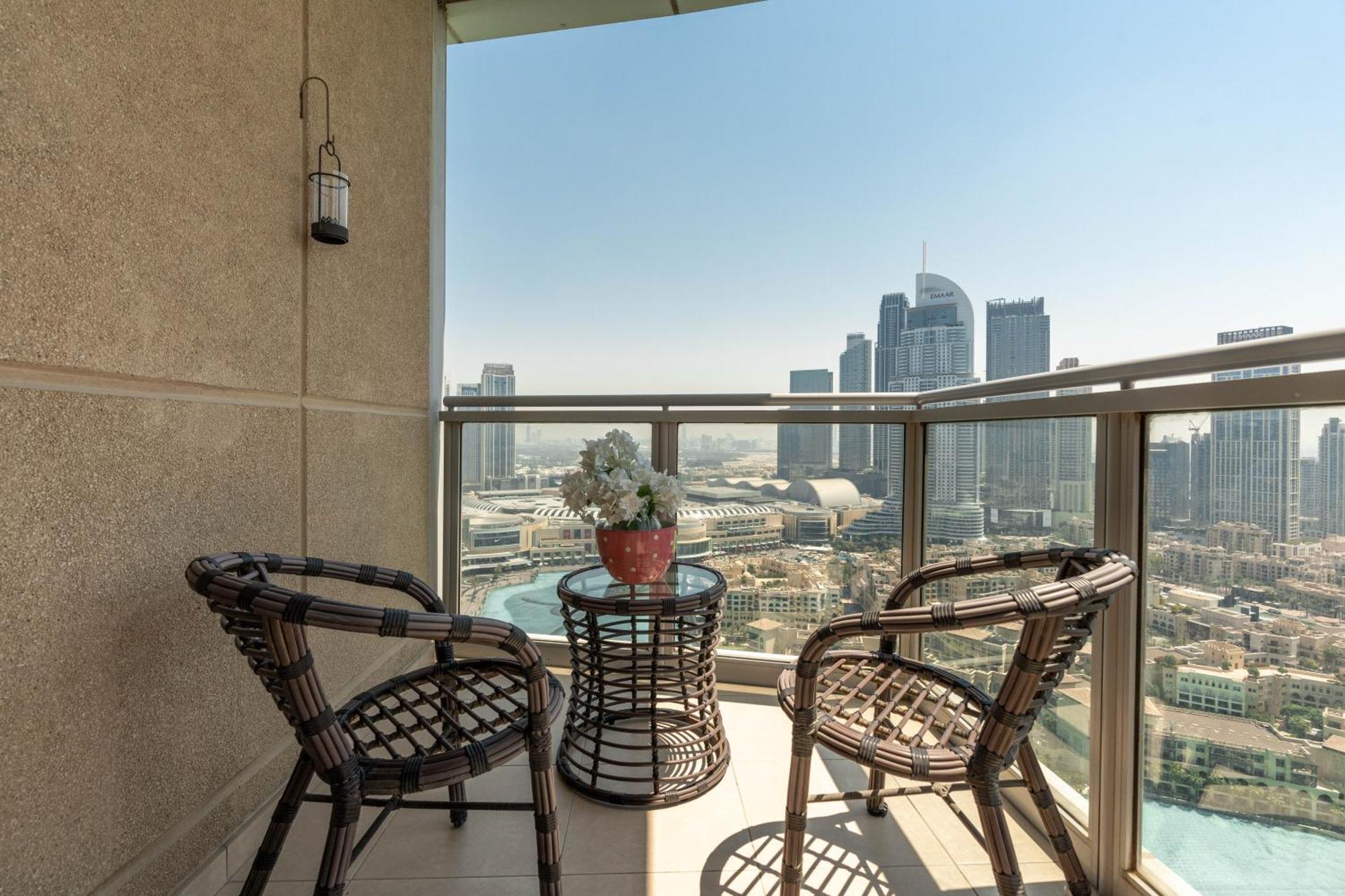 Incredible Fountain Views 2. 5 Bedroom Burj Residences Dubai