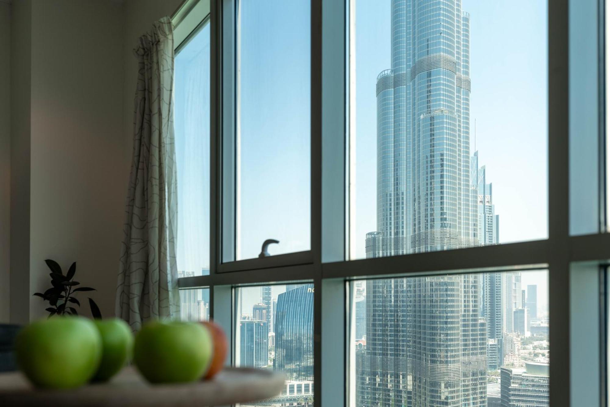 Incredible Fountain Views 2. 5 Bedroom Burj Residences *