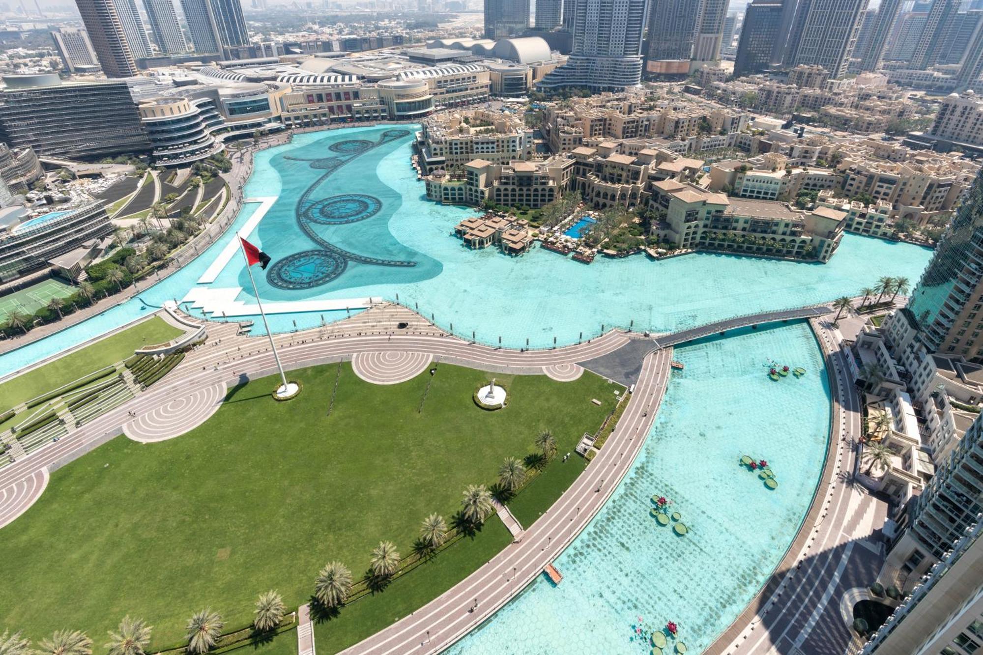 Incredible Fountain Views 2. 5 Bedroom Burj Residences