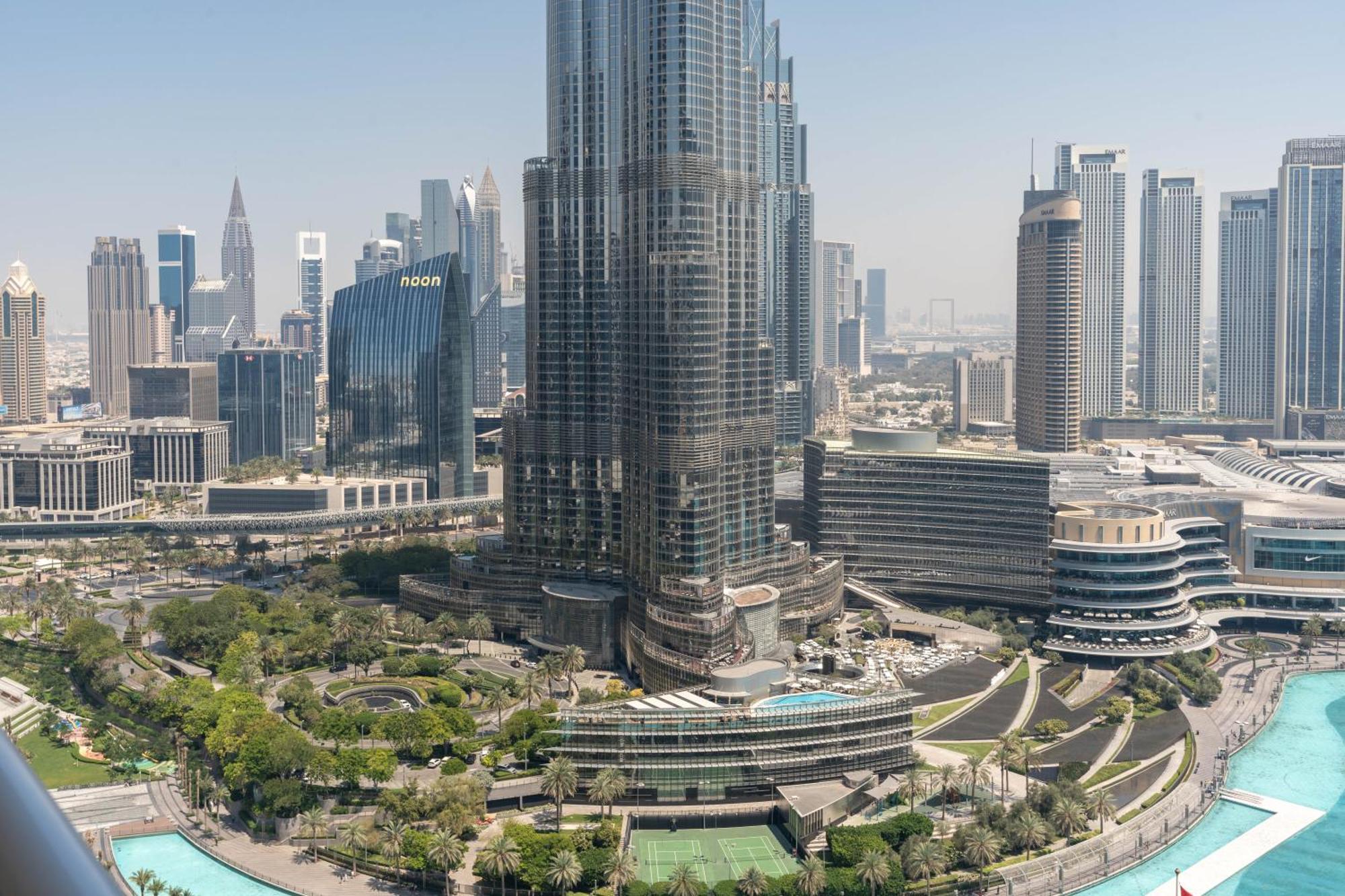 Incredible Fountain Views 2. 5 Bedroom Burj Residences Apartment Dubai