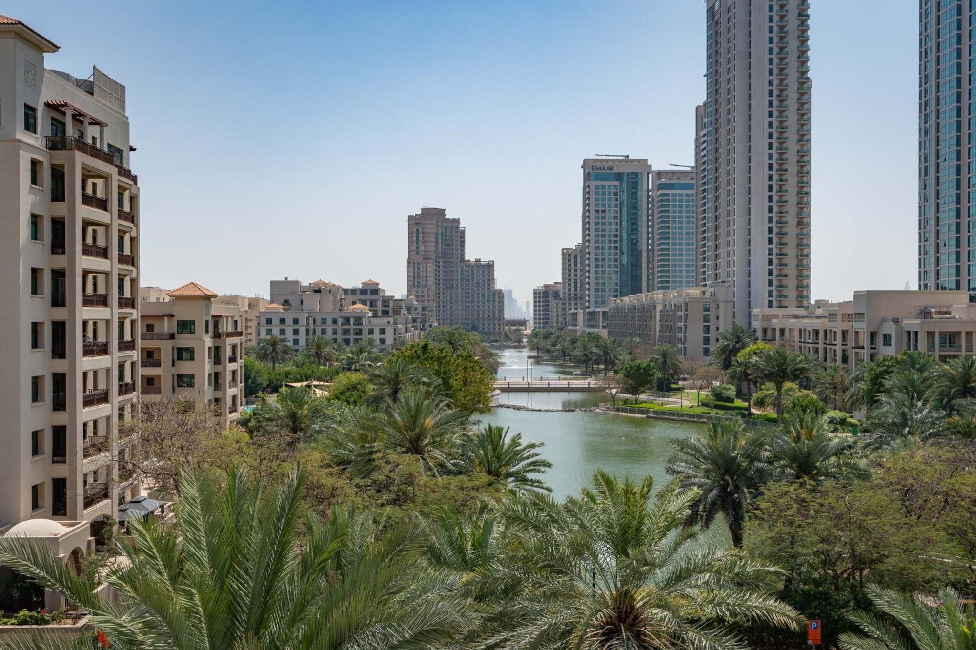 Lux I Tower I Lakes View Apartment Dubai