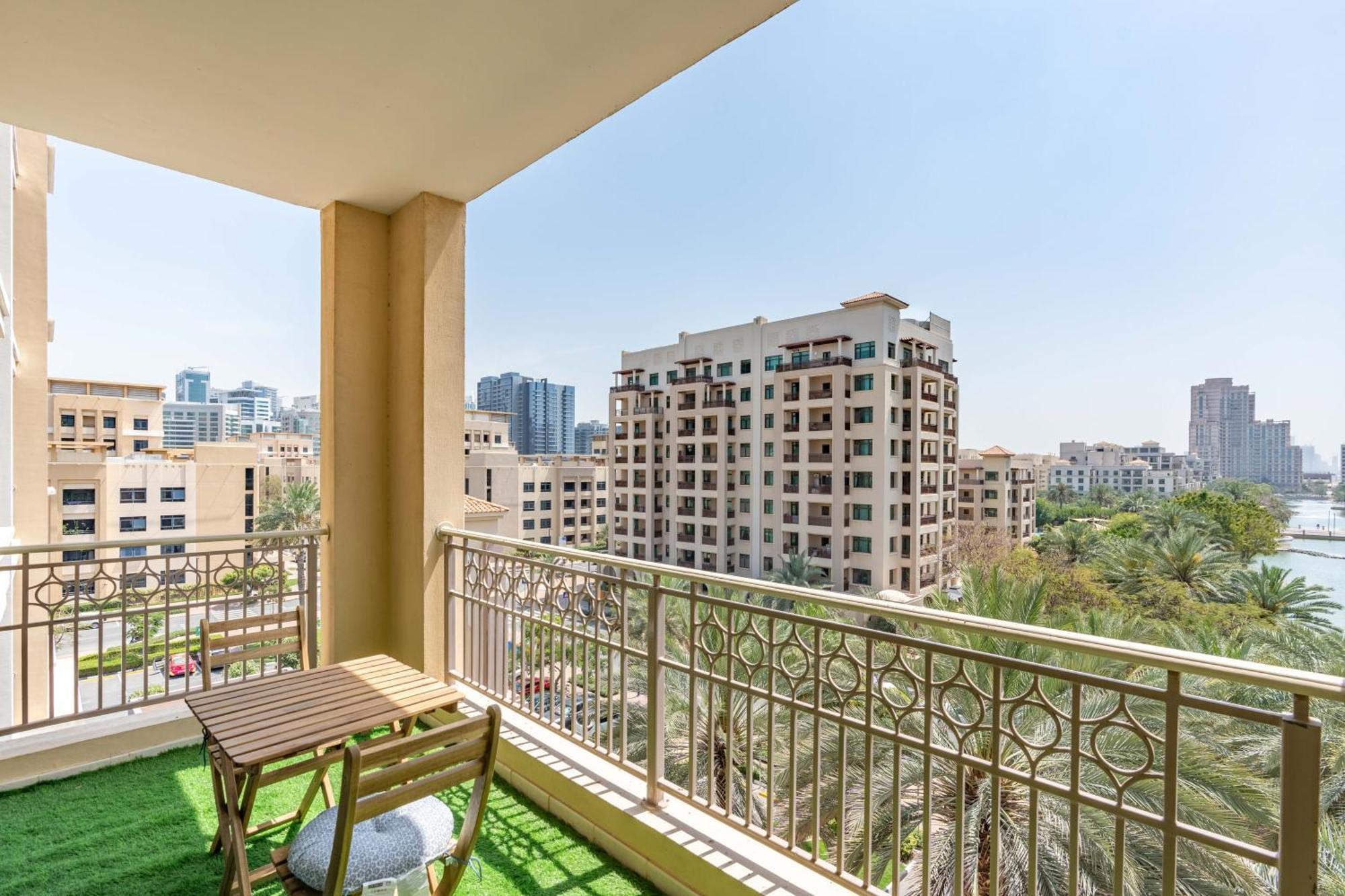 Lux I Tower I Lakes View Dubai