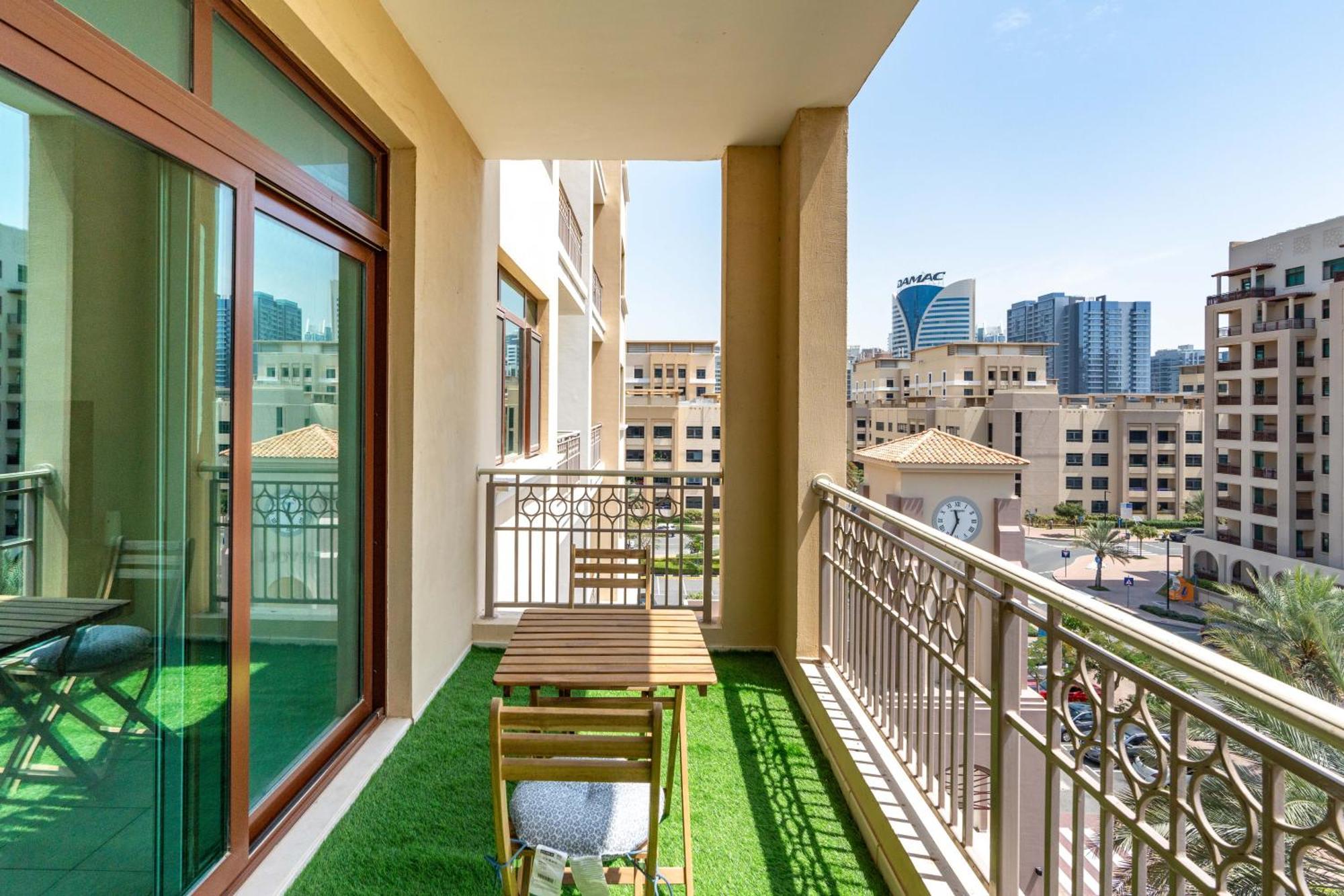 Lux I Tower I Lakes View Apartment *