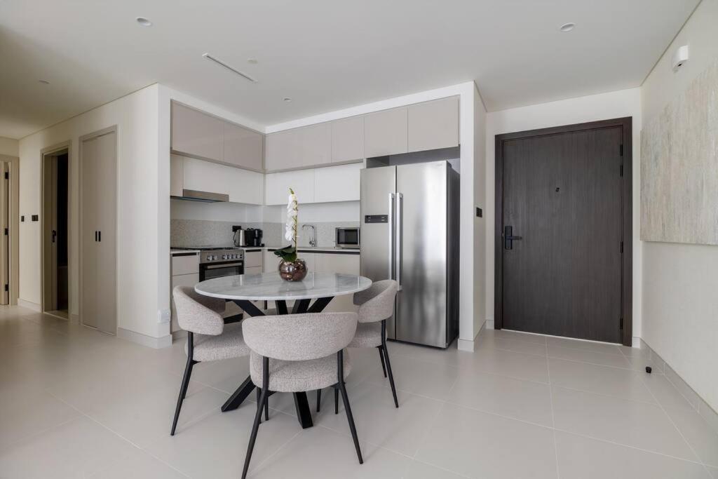 Goldbest - 2bdr Marina View *