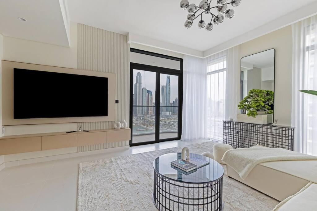 Goldbest - 2bdr Marina View * Dubai