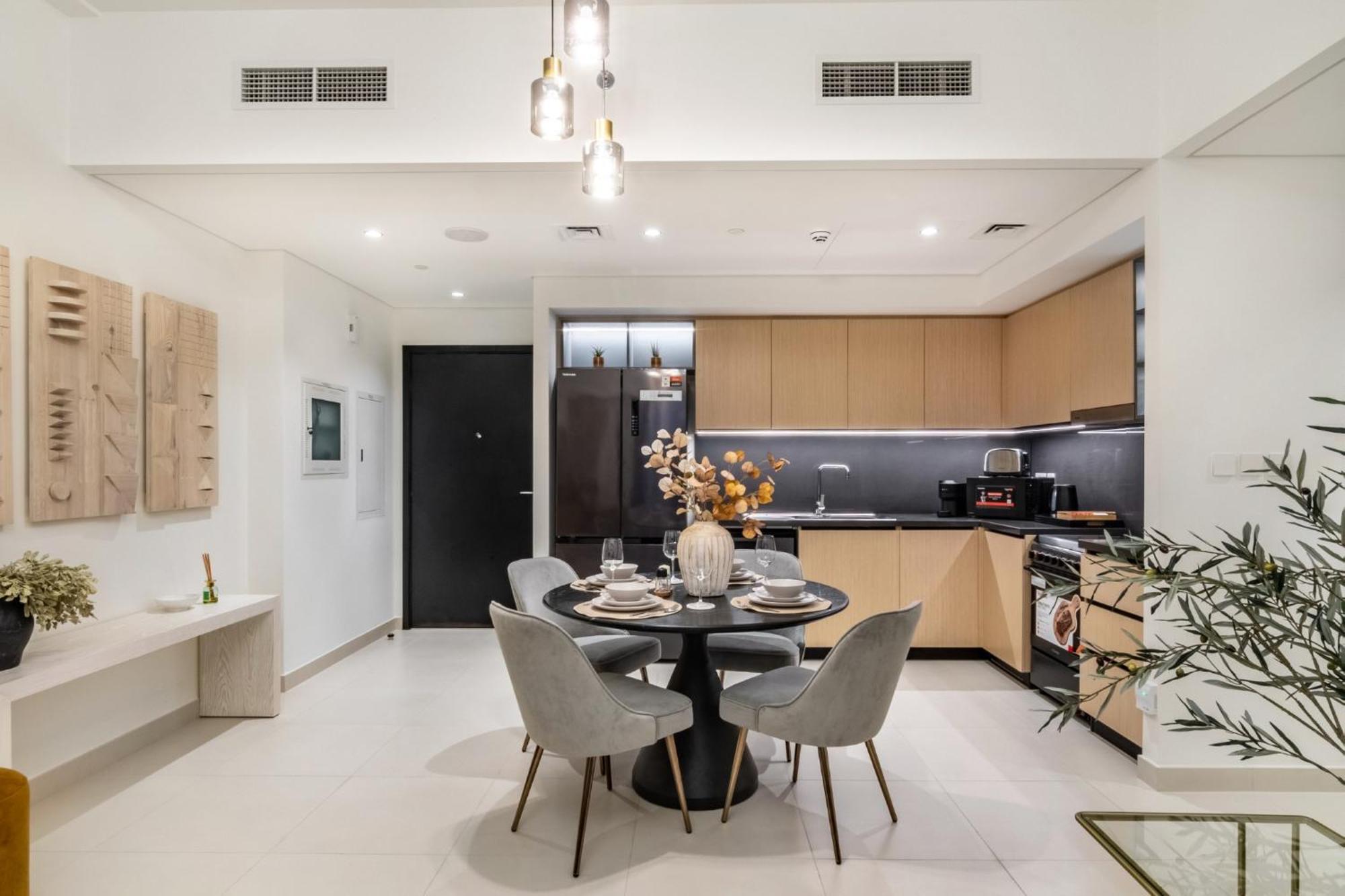 Apartment High Floor - Stylish Design - 3br+maids