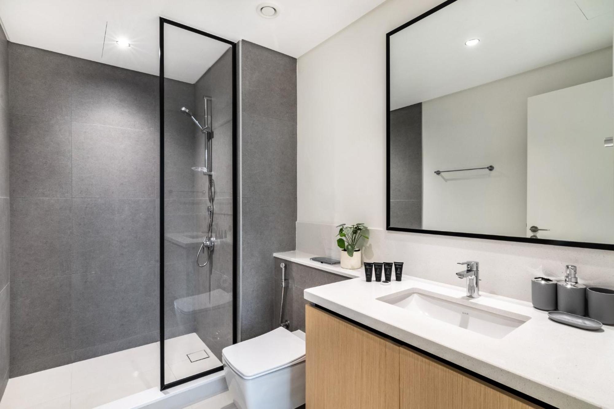 Apartment High Floor - Stylish Design - 3br+maids Dubai