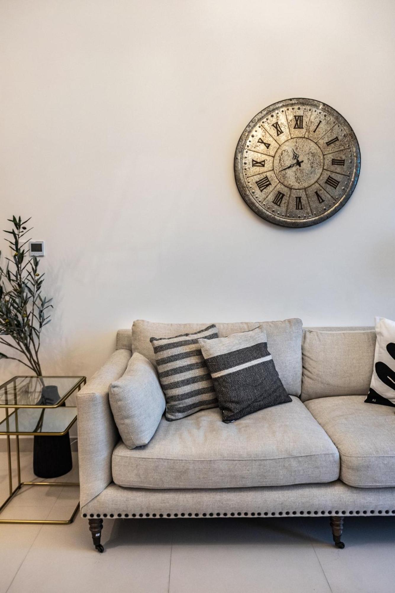 Apartment High Floor - Stylish Design - 3br+maids *