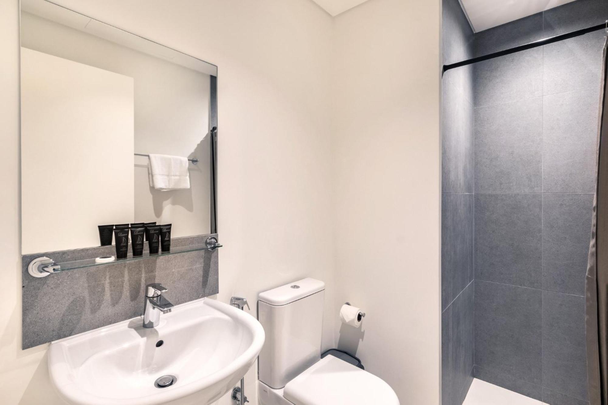 High Floor - Stylish Design - 3br+maids Apartment *