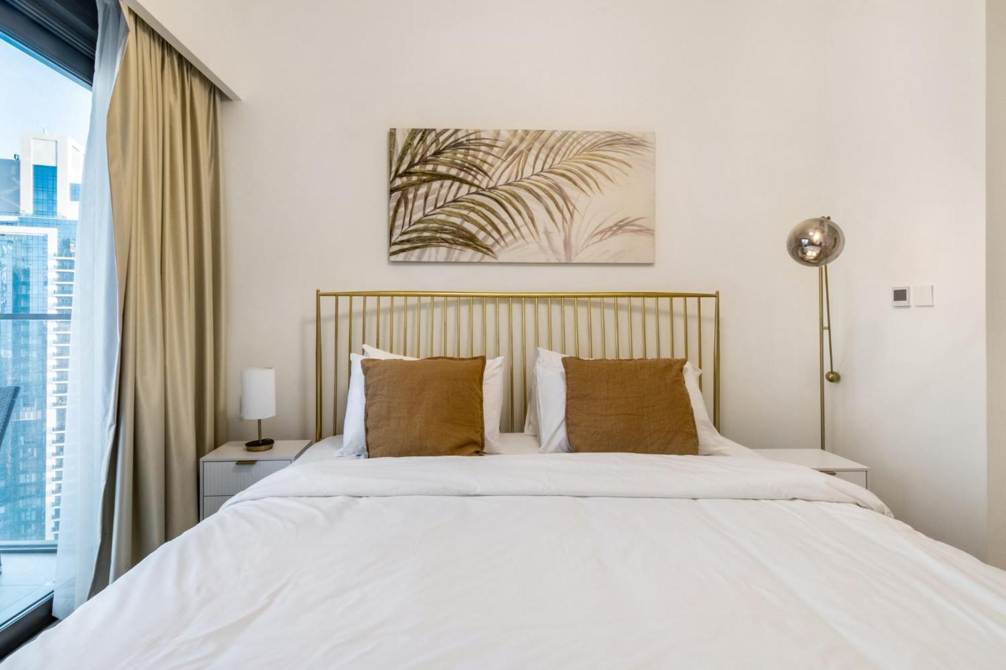 Apartment High Floor - Stylish Design - 3br+maids Dubai