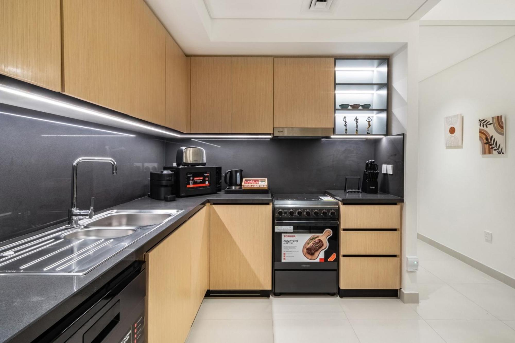 High Floor - Stylish Design - 3br+maids *