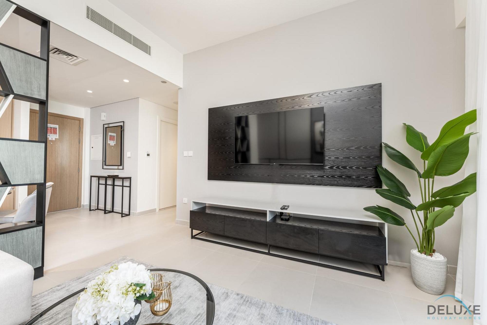 Lavish 1br At Summer At Creek Beach, Creek Harbor By Deluxe Homes Apartment *