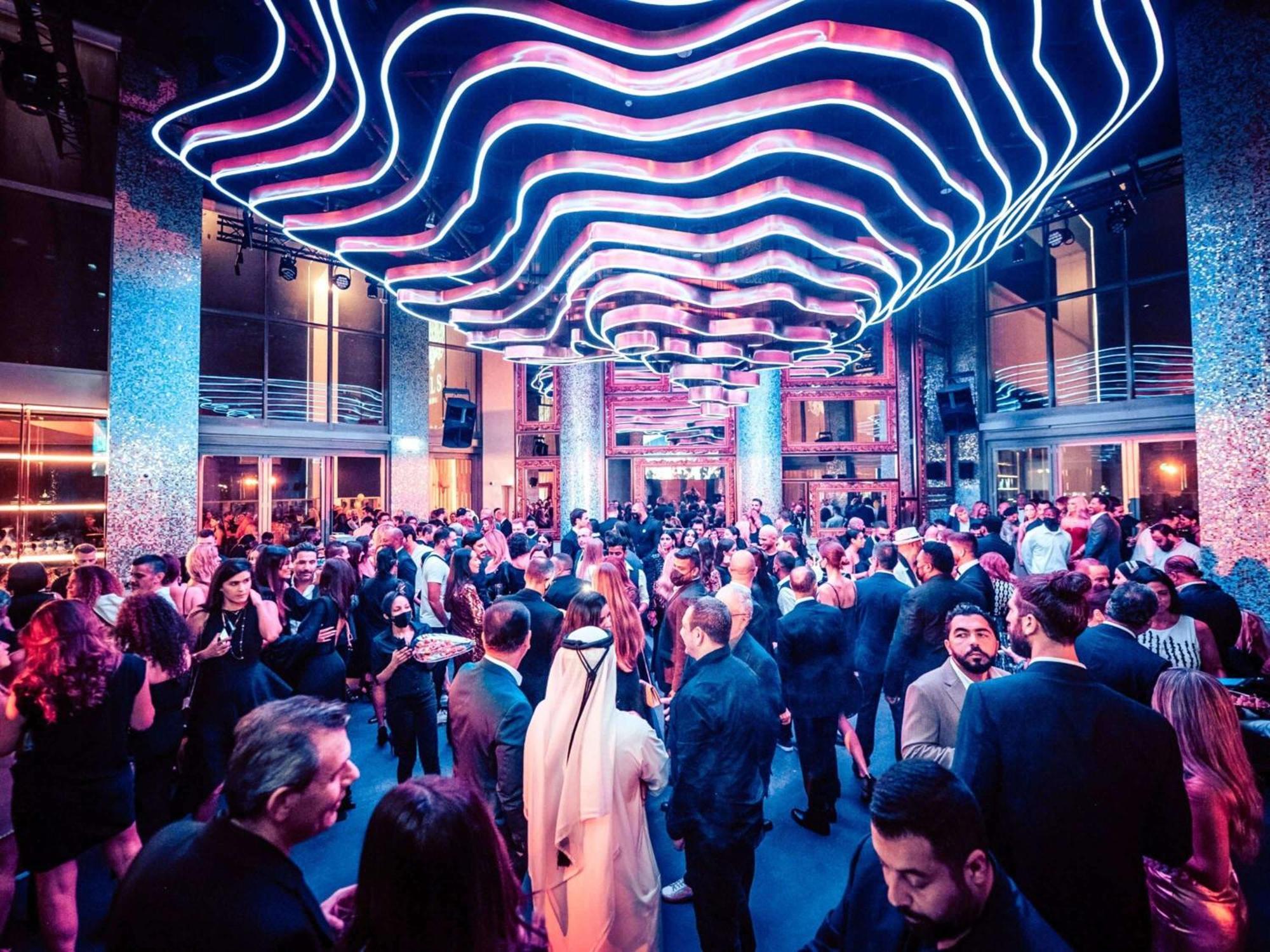 Sls & Residences Dubai
