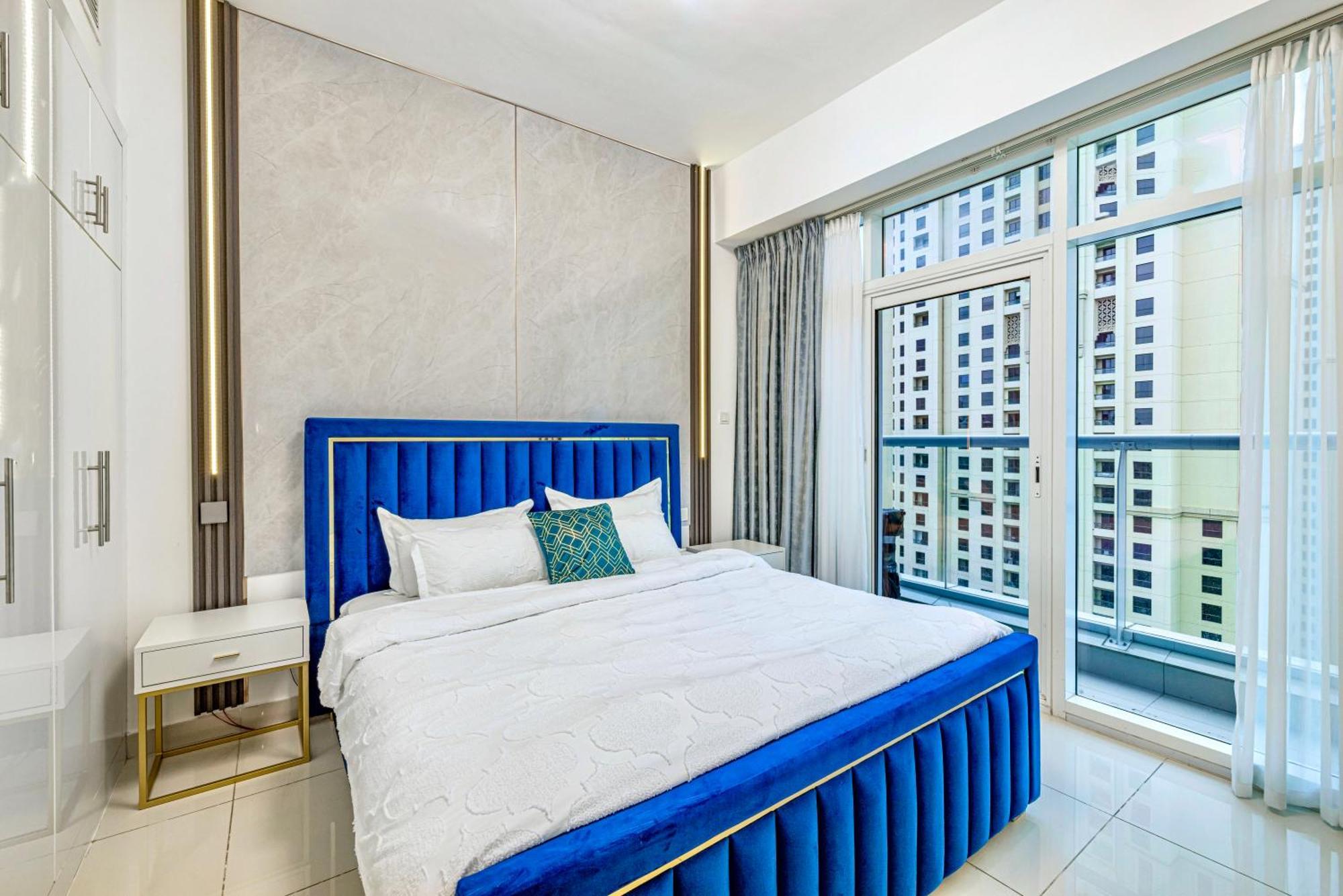 5 Star Beach Access Serviced Apartment: Marina Heart *