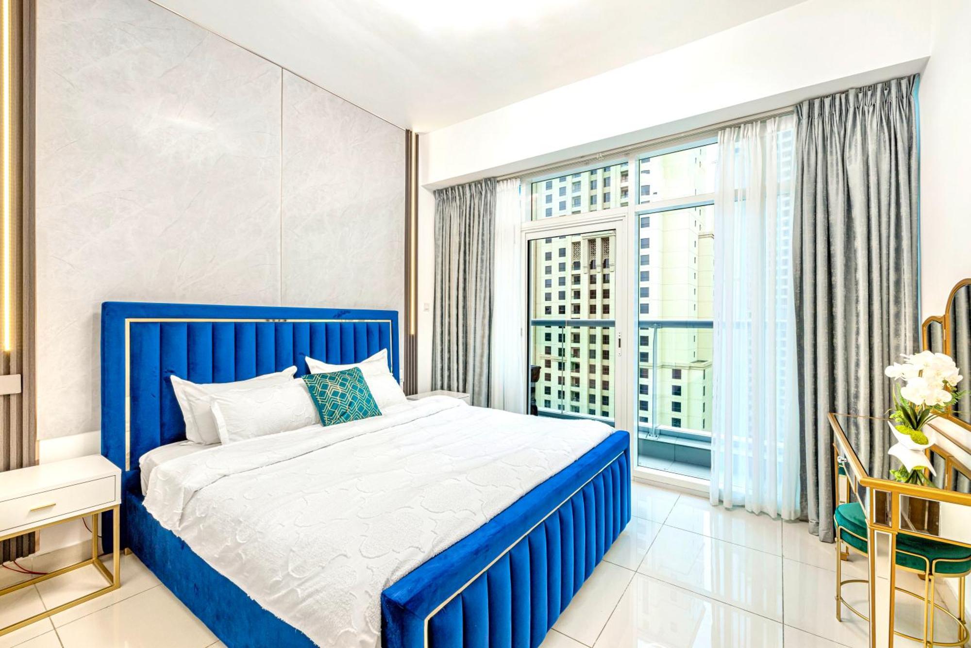 5 Star Beach Access Serviced Apartment: Marina Heart * Dubai