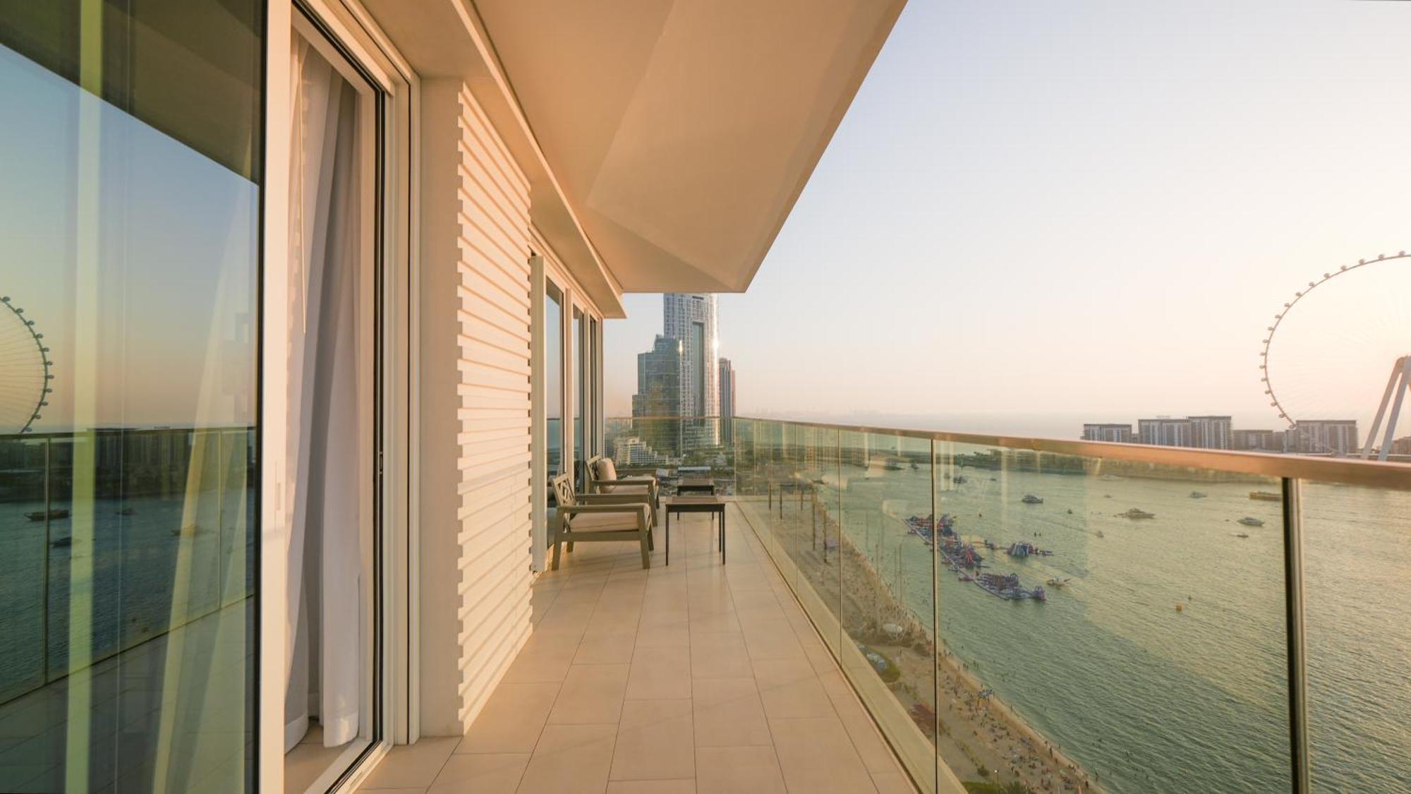 Spacious La Vie 3br With Private Access By Anw
