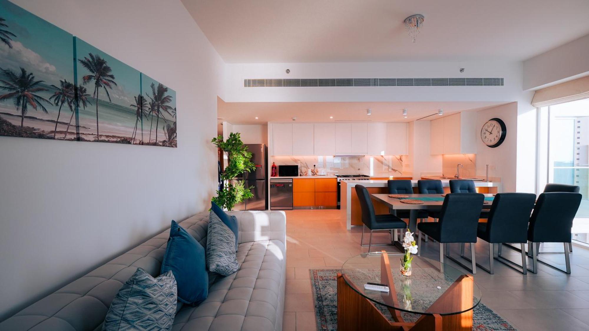 Spacious La Vie 3br With Private Access By Anw Apartment