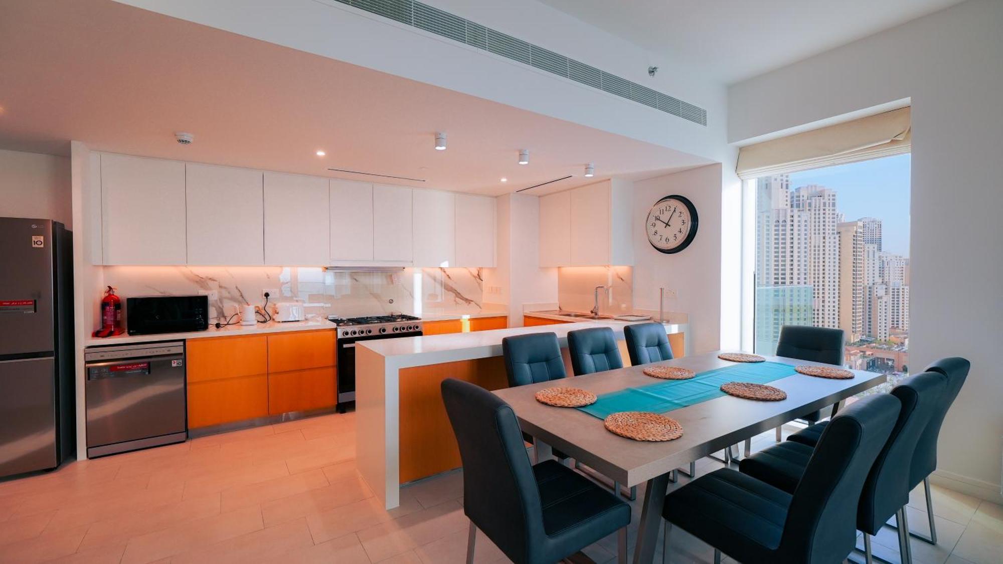 Spacious La Vie 3br With Private Access By Anw Apartment Dubai
