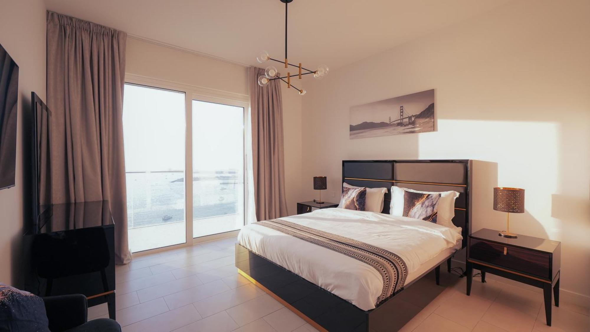 Spacious La Vie 3br With Private Access By Anw * Dubai