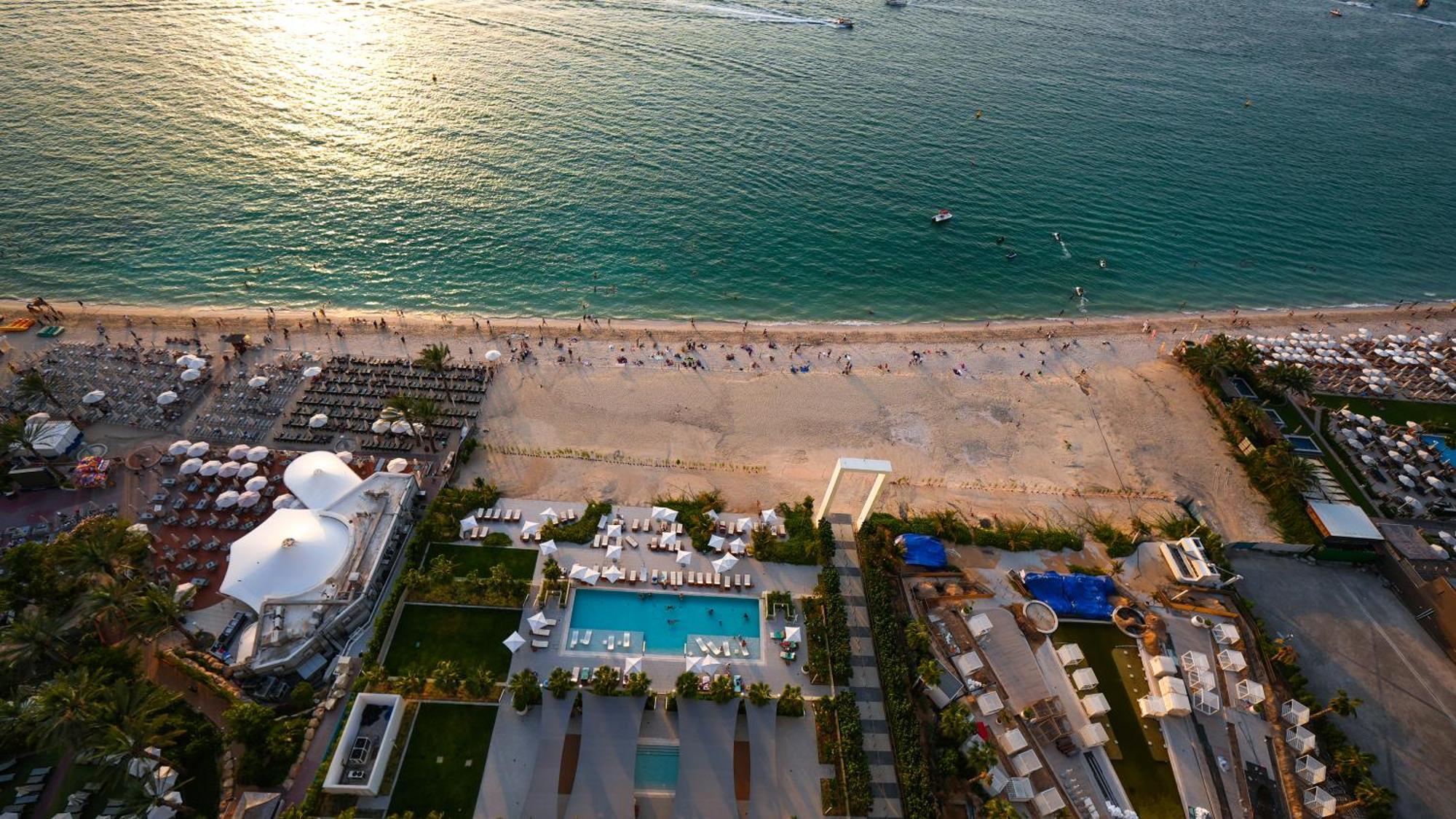 Spacious La Vie 3br With Private Access By Anw * Dubai