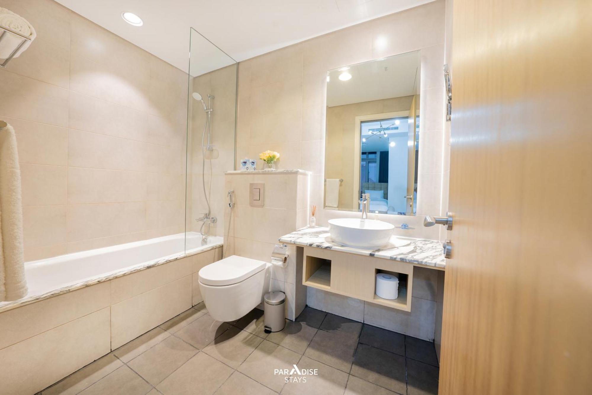 Paramount Midtown Hotel, Burj Khalifa Views Apartment *