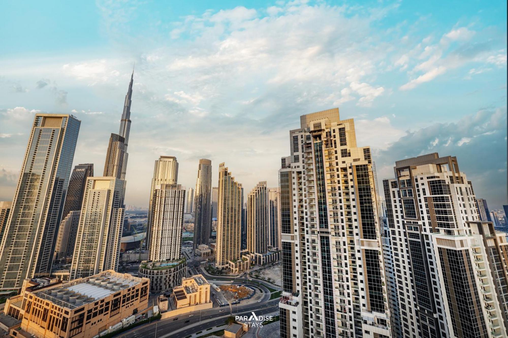 Paramount Midtown Hotel, Burj Khalifa Views *