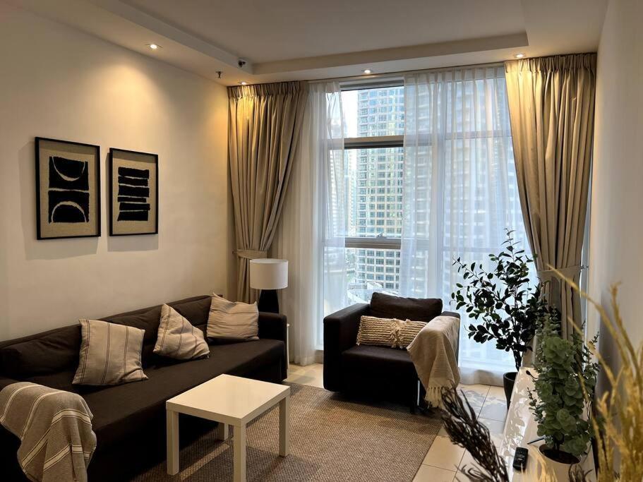Ain View 1 Bedroom In Marina *