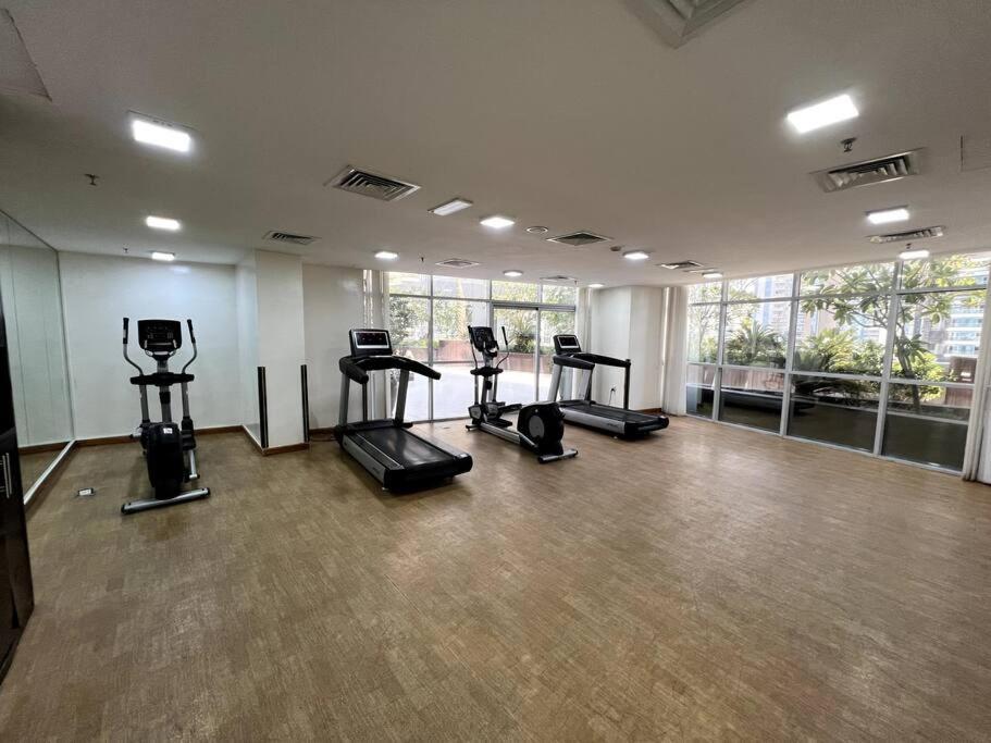 Ain View 1 Bedroom In Marina Apartment *