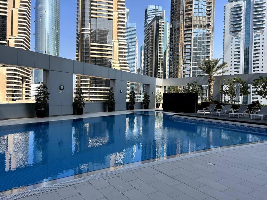 Ain View 1 Bedroom In Marina Apartment *