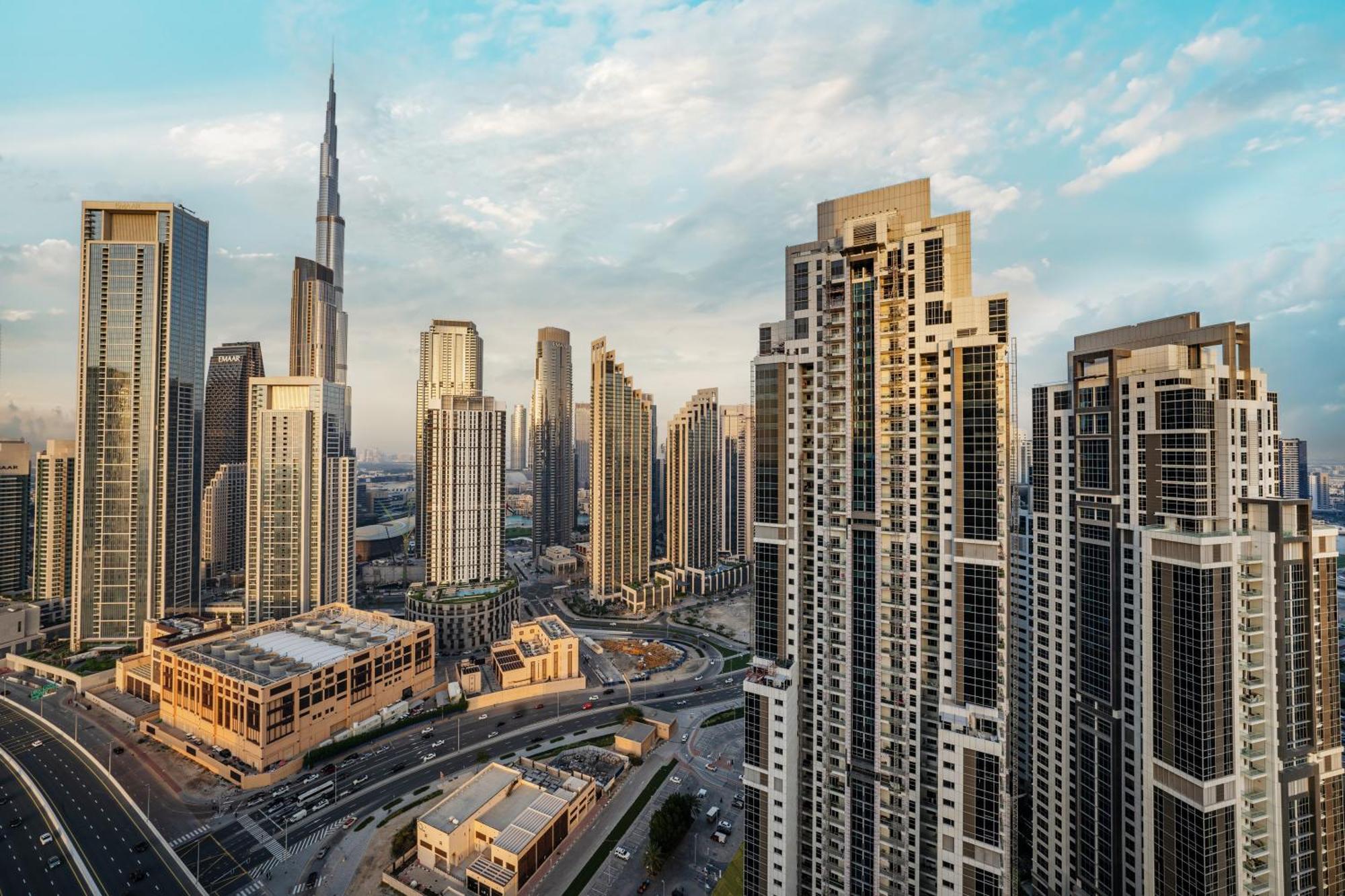 Paramount Midtown Hotel, Burj Khalifa Views *