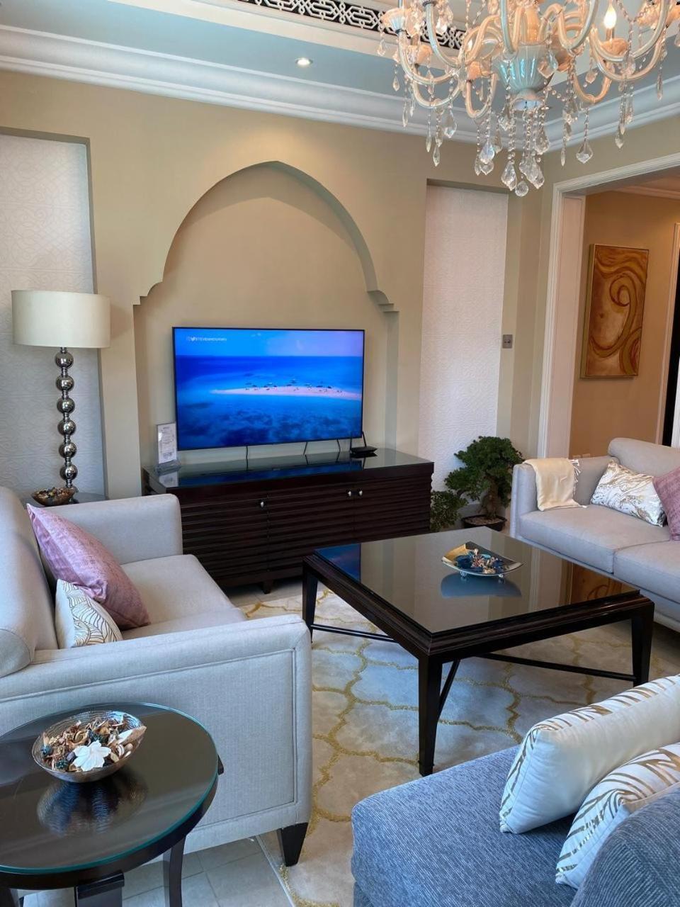 Luxurious Burj View Oasis 2 Bedroom Apartment Dubai