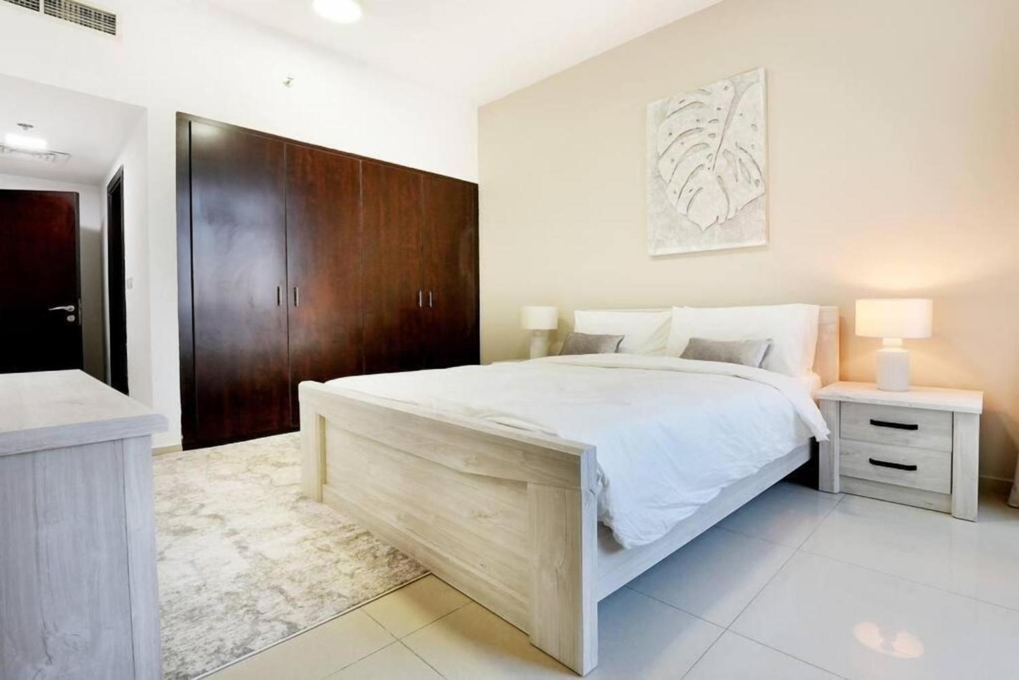 Apartment Brown Stone Homes Frankfurt Dubai