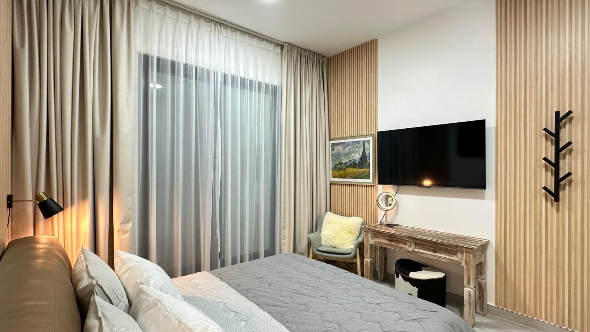 Modern 1br In Marina With Sea View