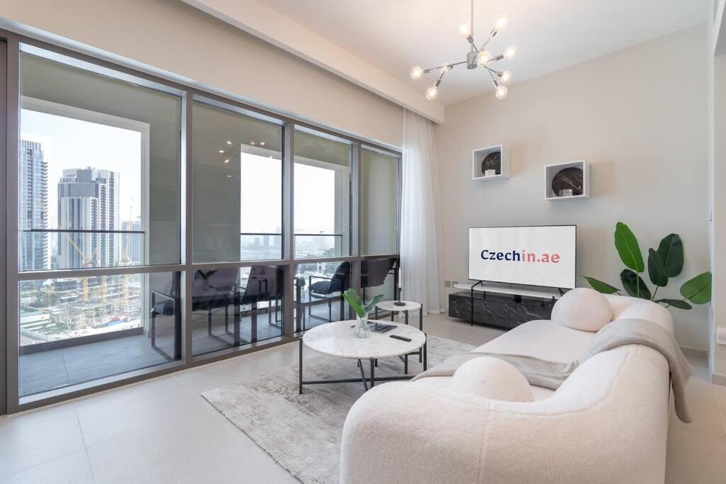 New Listing & Vida Creek & Access Apartment Dubai