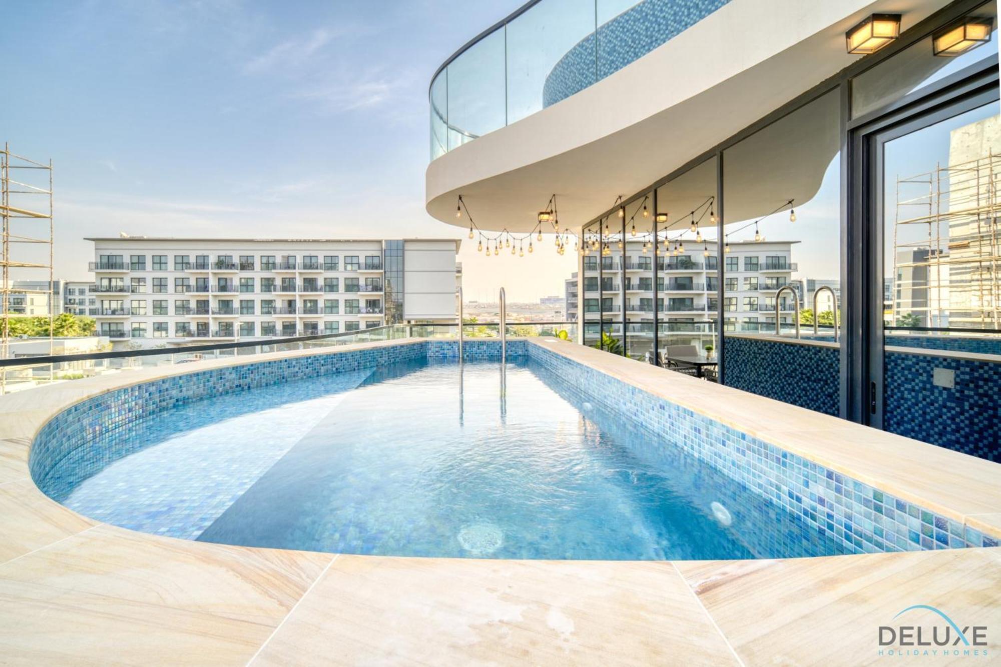 Apartment Magnificent 2br With Private Pool At Samana Golf Avenue By Deluxe Homes Dubai