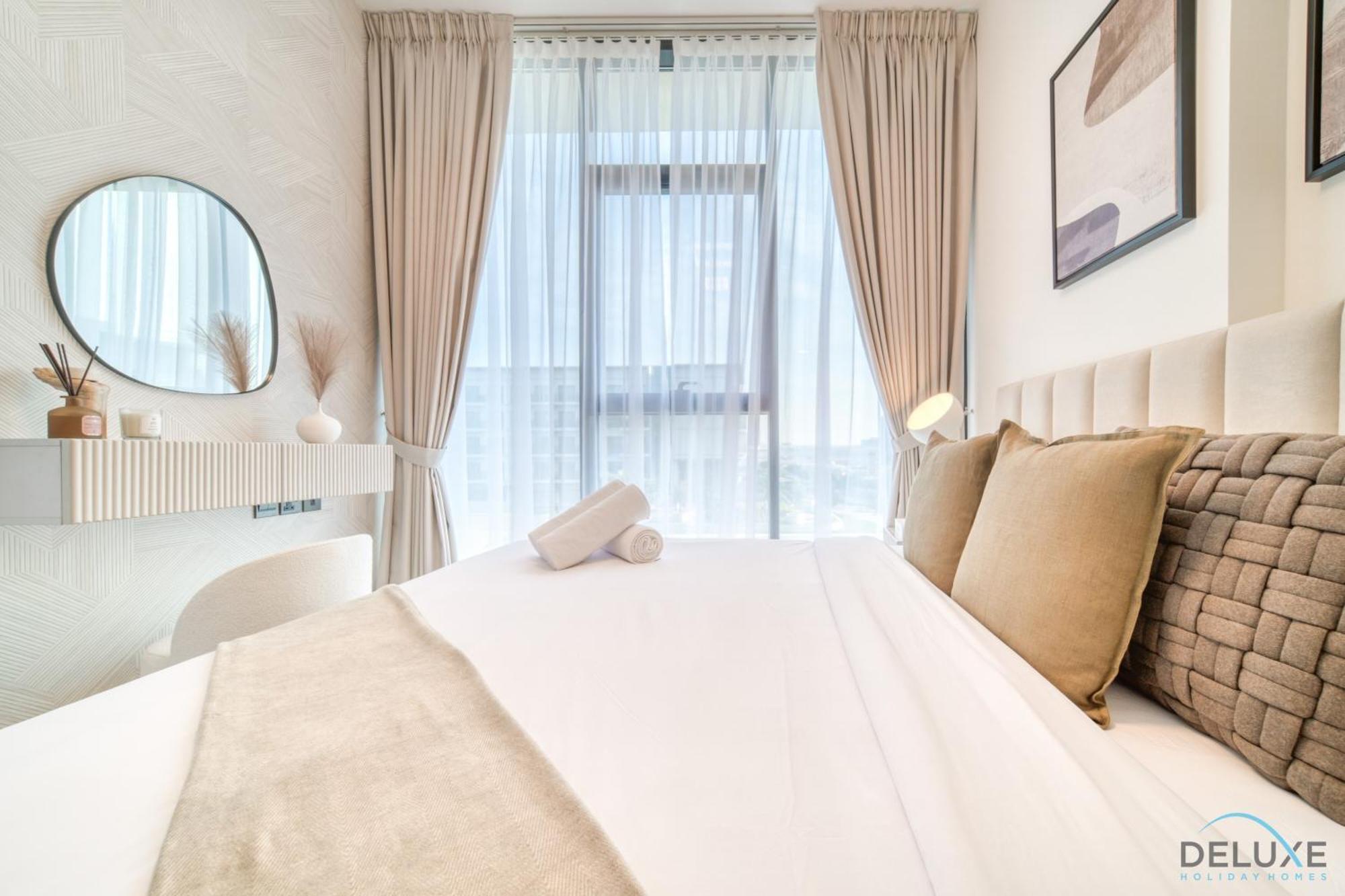 Magnificent 2br With Private Pool At Samana Golf Avenue By Deluxe Homes