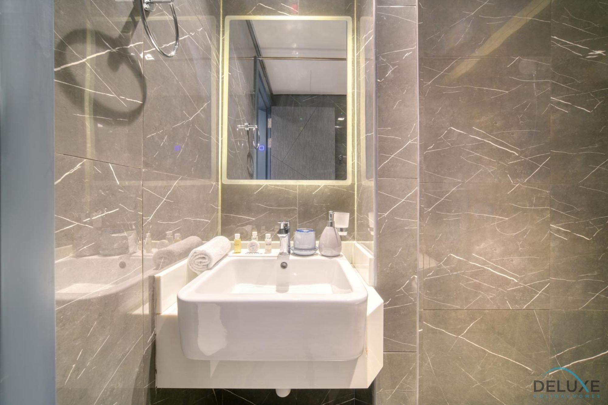 Apartment Magnificent 2br With Private Pool At Samana Golf Avenue By Deluxe Homes Dubai