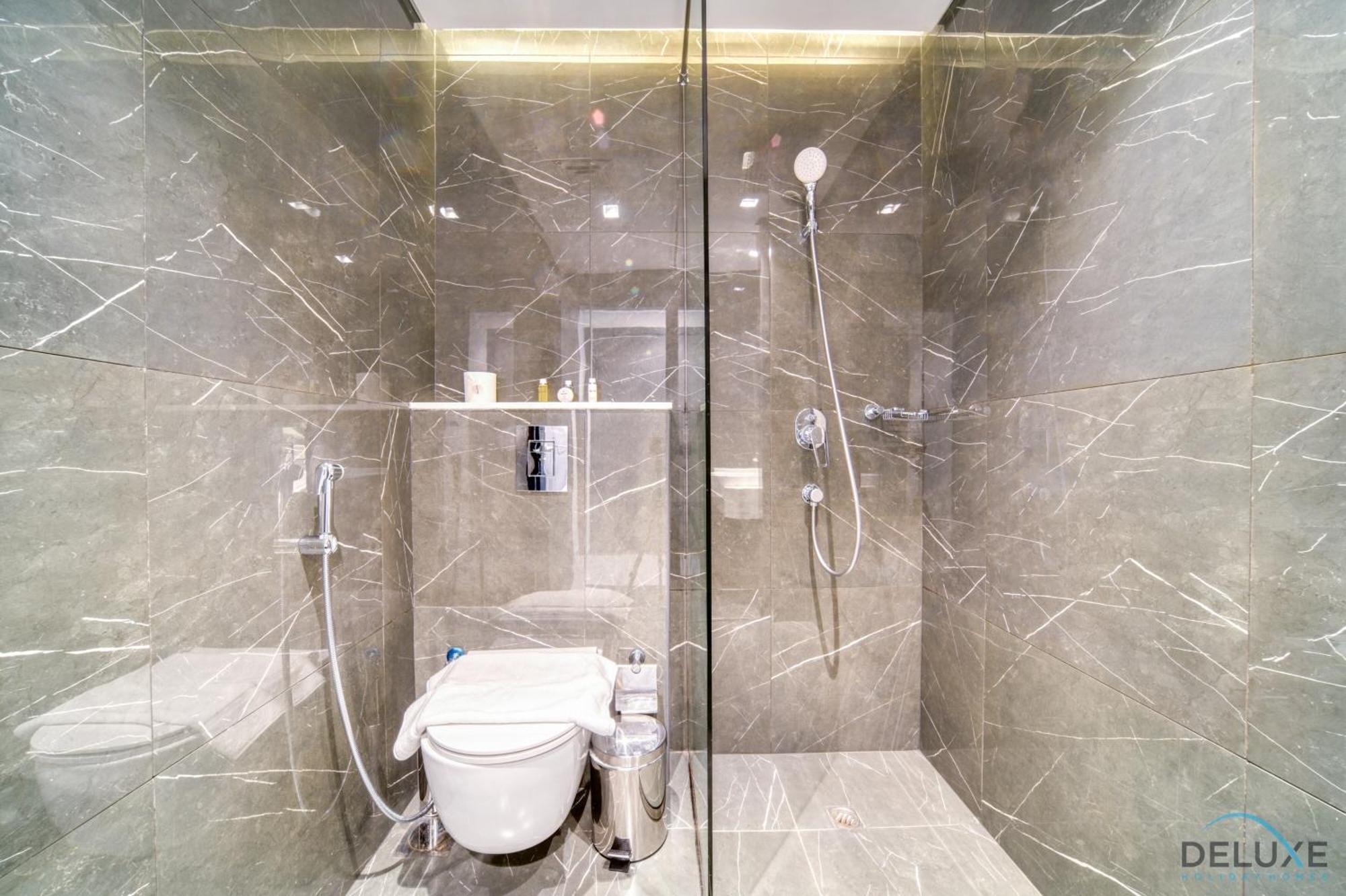 Magnificent 2br With Private Pool At Samana Golf Avenue By Deluxe Homes Apartment Dubai