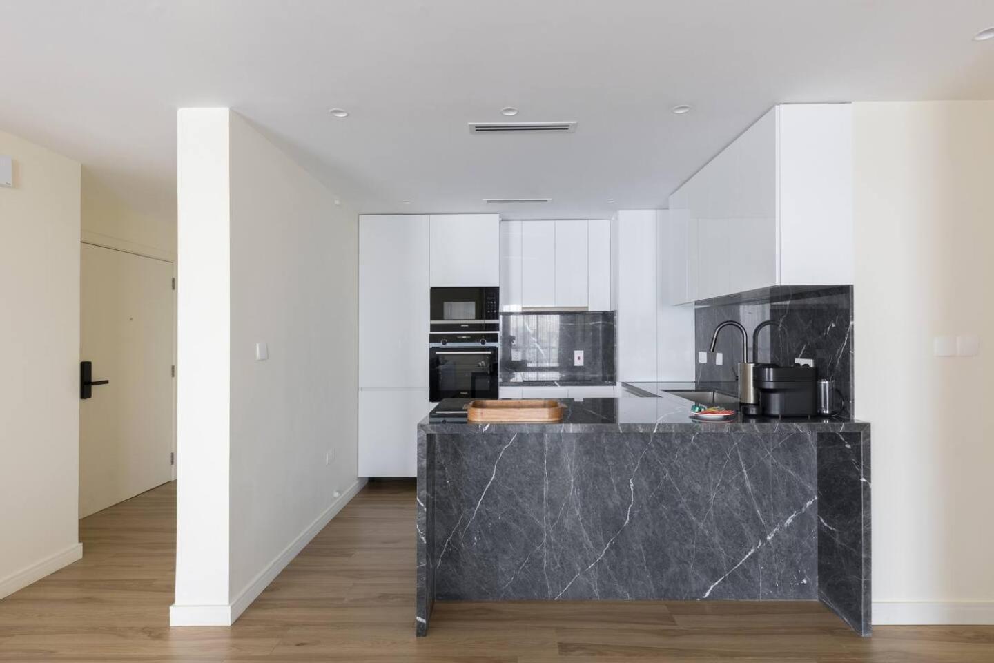 Luxury Living On The Floor Full Marina View