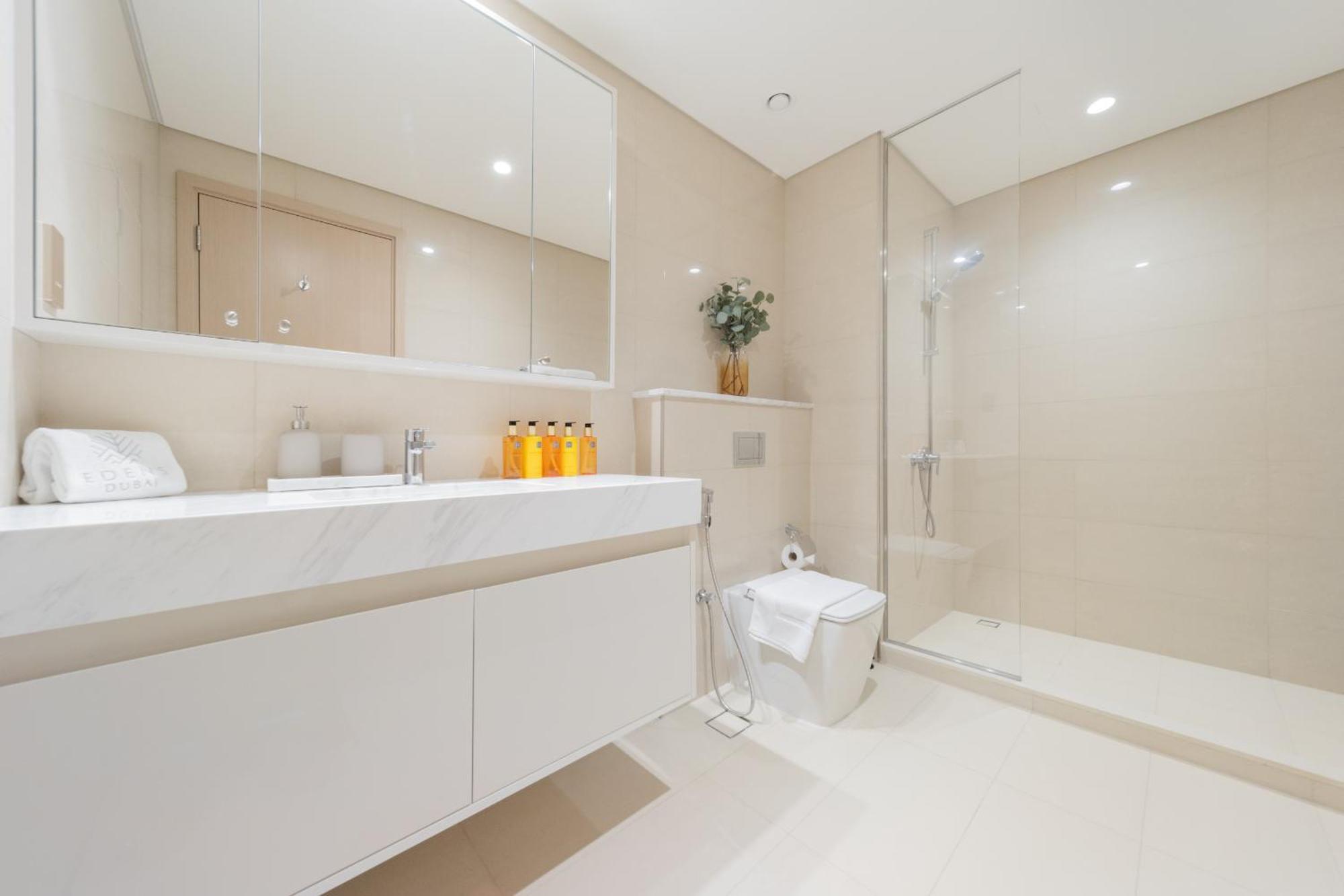 Apartment Eden's Homes & - Burj Royale *