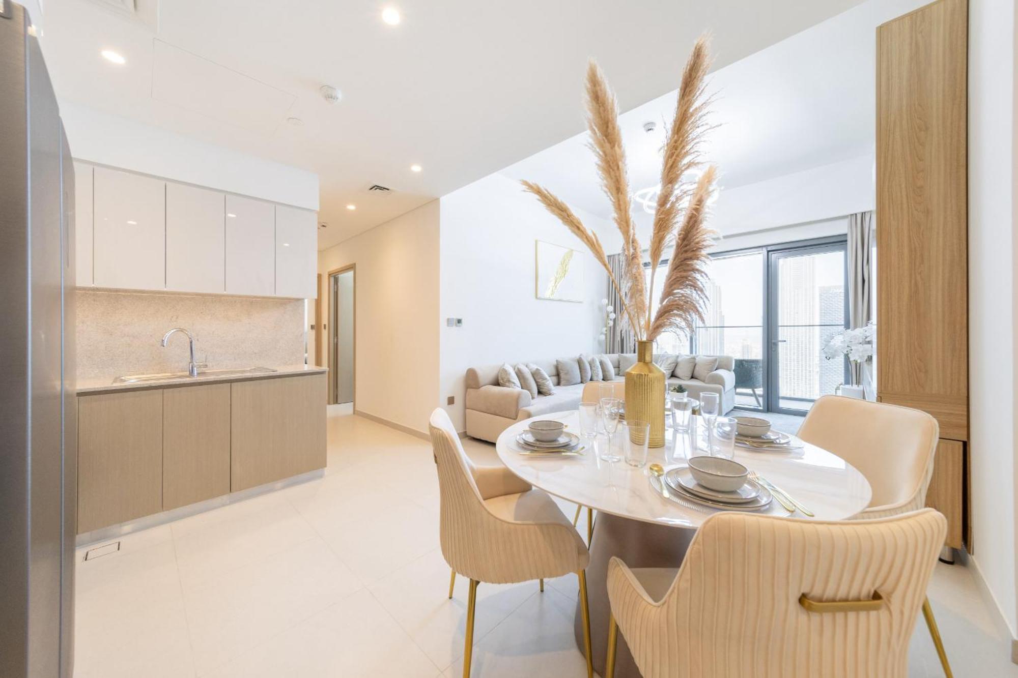 Apartment Eden's Homes & - Burj Royale *