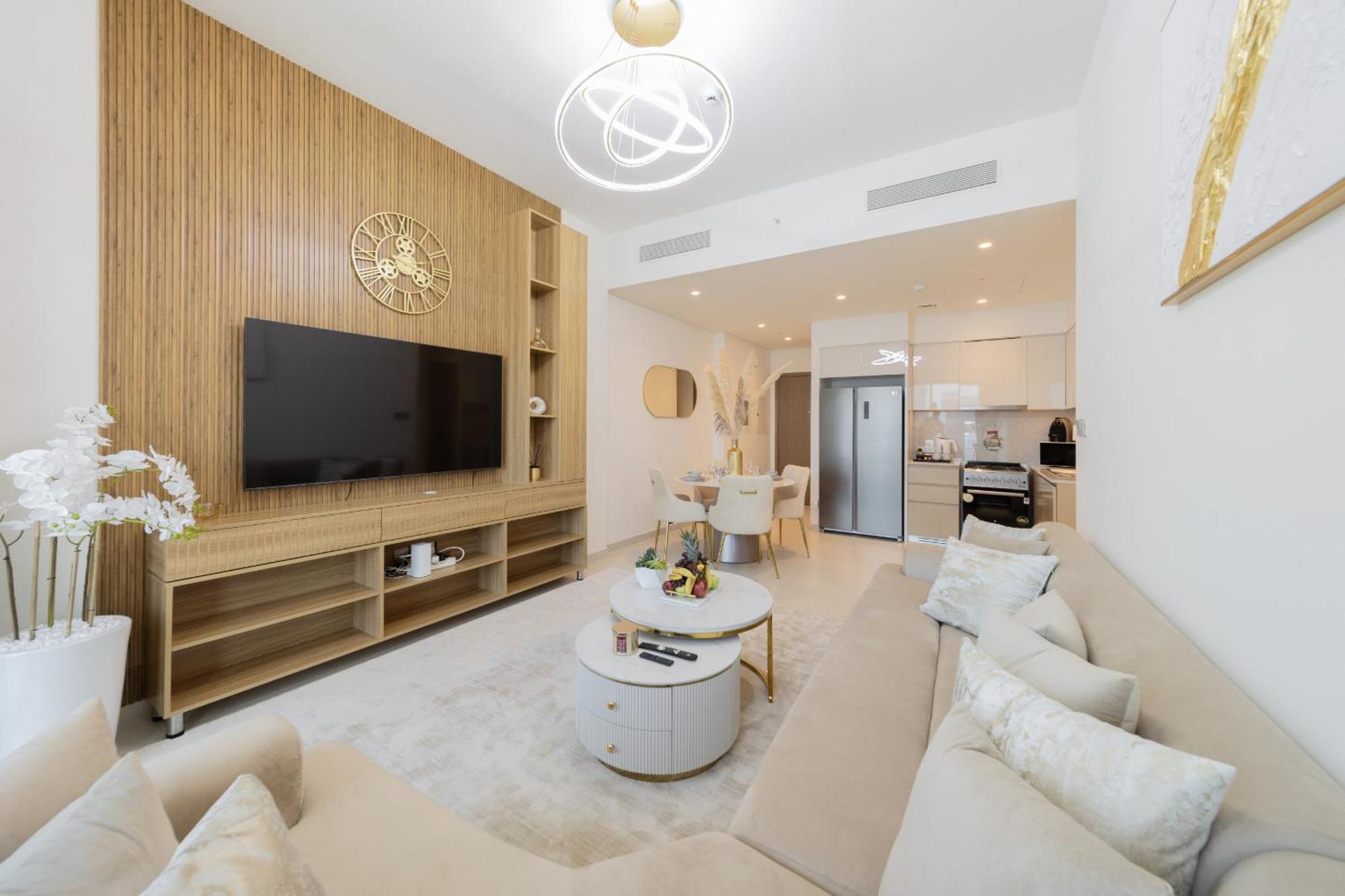 Eden's Homes & - Burj Royale Apartment Dubai