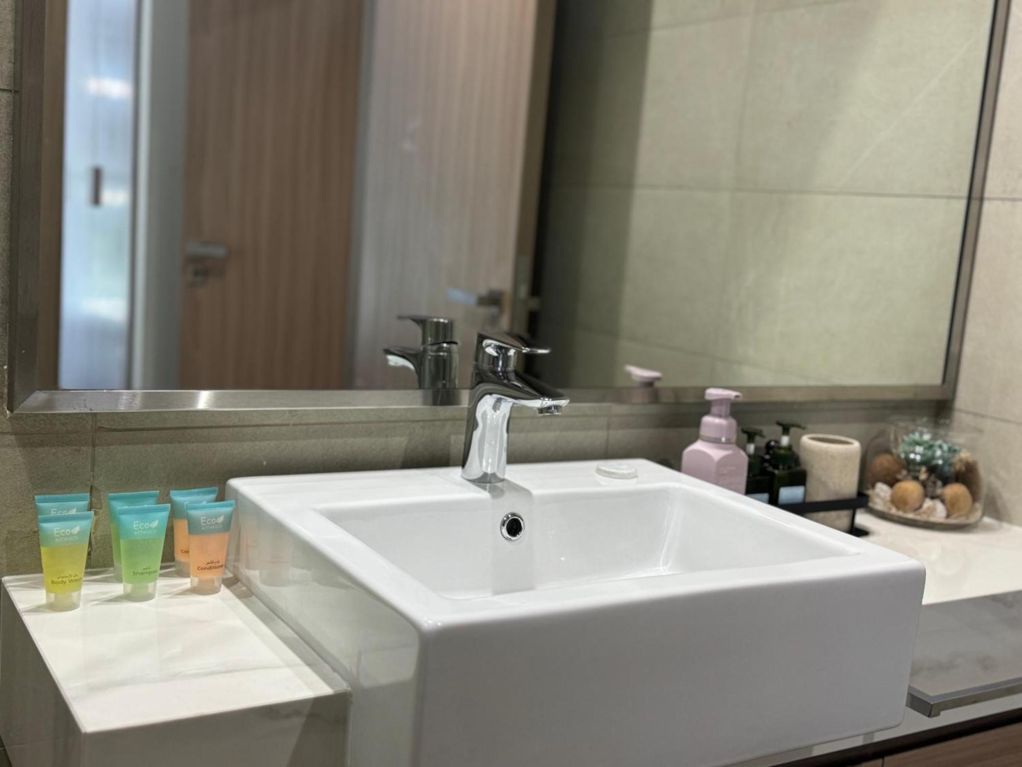 Apartment Ashri Homes Standard In Riviera With Pool View