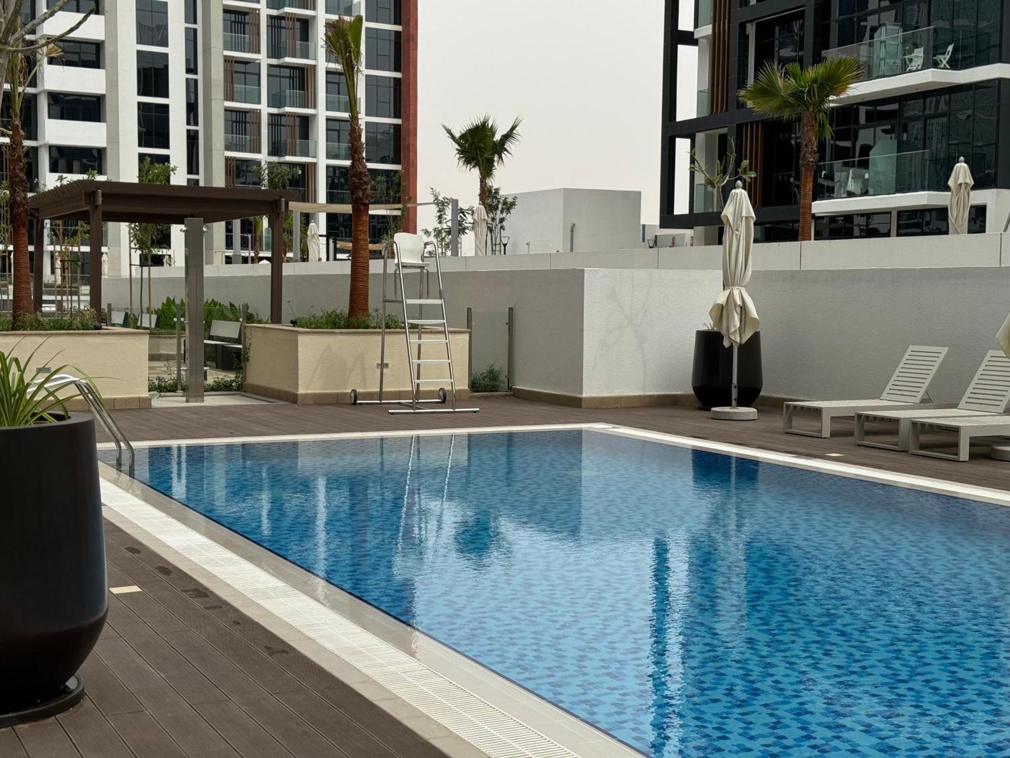 Ashri Homes Standard In Riviera With Pool View *