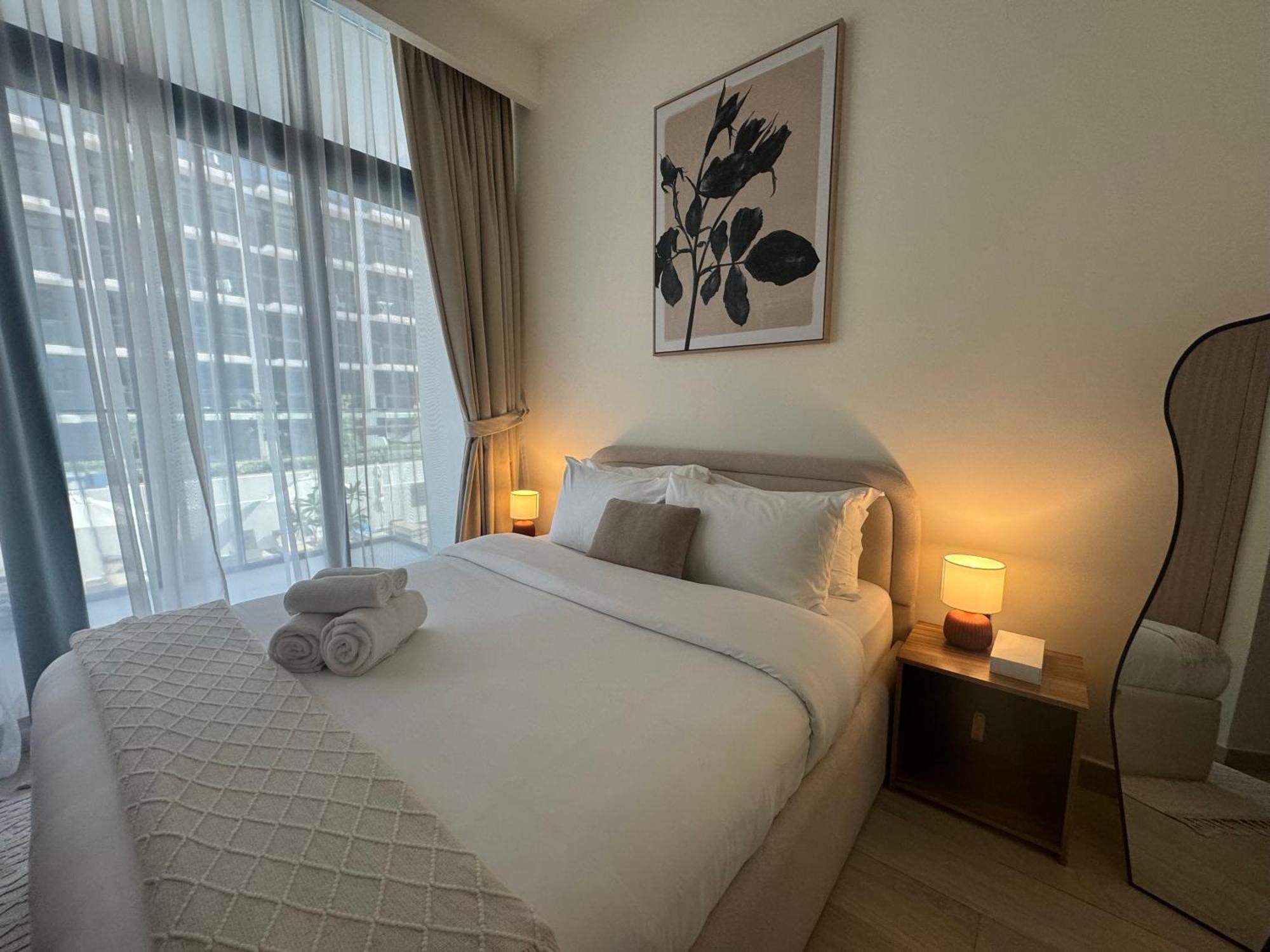 Ashri Homes Standard In Riviera With Pool View Apartment
