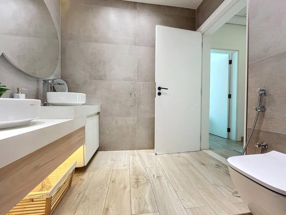 Apartment Al Msalli - Exquisite Three Bedroom Dubai