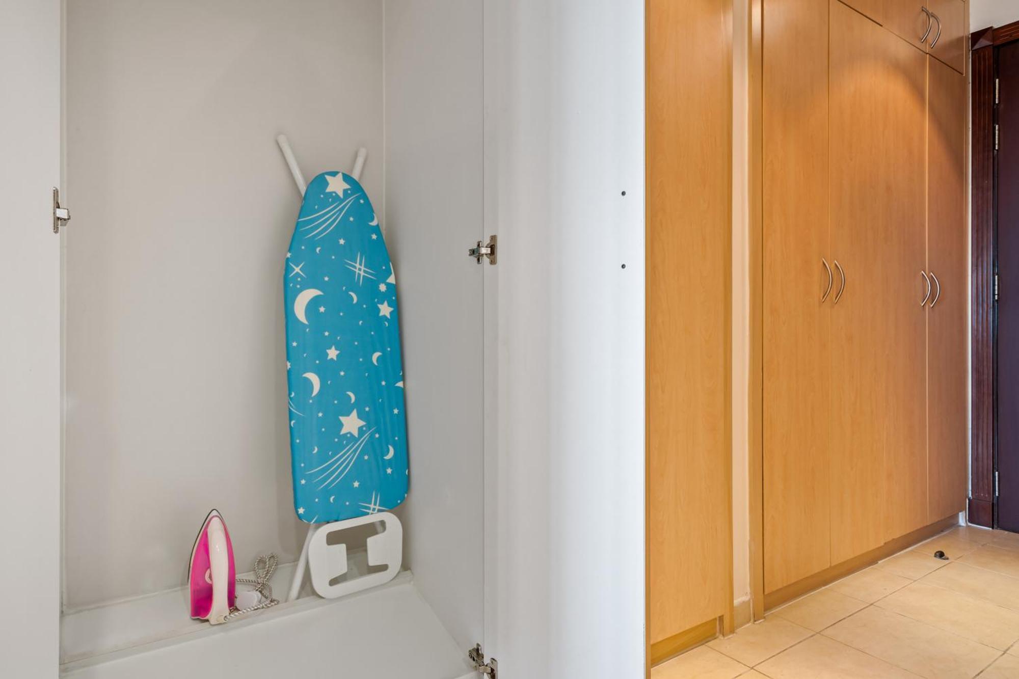 Apartment Elegant Living In Discovery Gardens Dubai